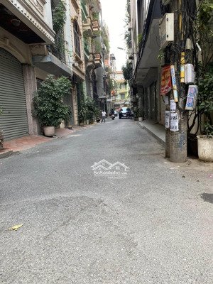 bán nhà kim mã hàng xóm lotter ,vincom,nhà mới ở ngay 38m *6 tầng thang máy,full nội thất giá tốt