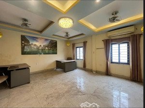 cần bán nhà tây hồ, view sông hồng lộng gió, 550m 100 tỷ tặng gpxd 13 tầng, đang có sẵn nhà 7 tầng