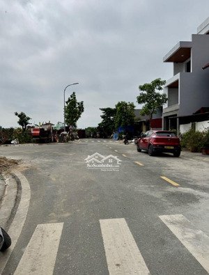 bán gấp đất f0 view nhà văn hoá, cạnh khu đấu giá dục tú, sát đường dẫn cầu tứ liên.