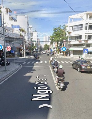 nhà mặt tiền ngô gia tự: gần chợ xóm mới, vị trí đẹp, vừa ở, vừa kinh doanh trên trục đường vip.