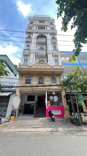 bán chdv 600m2 , 165 phòng, mặt tiền tân quy q7 chỉ 168 tỷ