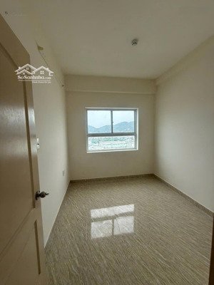 bán căn hộ chung cư hoàng quân nha trang, cách biển 800m.