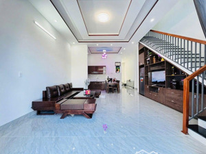 siêu hot chỉ 4,48 tỷ nhà 2 mặt kiệt ô tô tôn đản