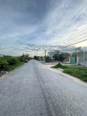 tuyến 2 đường mạc phúc tư, tân thành, dương kinh ngay gần đường 353 phạm văn đồng