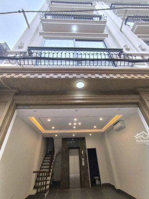 bán nhà xuân thuỷ, lô góc, 6t thang máy, full nội thất ở ngay, ngõ 3 gác tránh, 50m ra phố, 38m2*6t