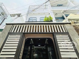 kẹt tiền bán nhà rạch bùng binh p9 q3. giá 3tỷ370/72,9m2 thông cách mạng tháng 8. cho thuê 26tr/th