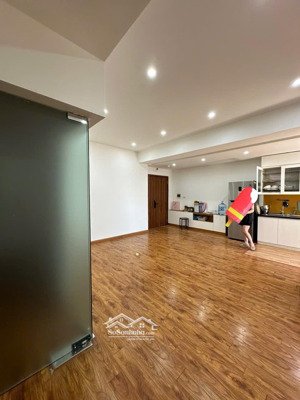 có căn ngon quá em phải đăng ngay: vp3 linh đàm 93m2 -3pn - giá 4.050 tỷ