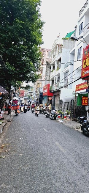 bán nhà mặt đường miếu hai xã .ngay hồ sen.vị trí đẹp thích hợp mở spa.quán tóc hay văn phòng cty