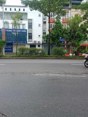 bán gấp nhà 4 tầng ngõ chu huy mân, long biên, sổ đỏ sẵn