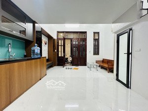 nhà đẹp 5 tầng về ở ngay chỉ nhỉnh 7 tỷ.