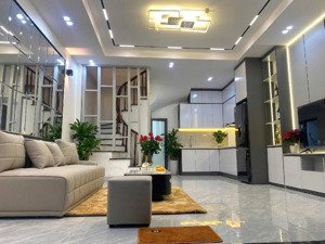 tc 6.x tỷ sở hữu ngay nhà mỗ lao, hà đông - 5 tầng - mt 5.5m