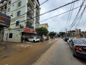 rẻ, rẻ vô cùng, 65m2, 3 tầng, giá 11 tỷ, tại ngô quyền, hà đông, ô tô chạy vòng quanh, ô tô vào nhà