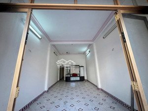 hàng hiếm nhà 2 tầng mặt tiền đường 2/4 phường bắc nha trang chỉ 5 tỷ 950 triệu