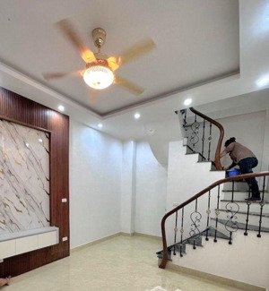 [chỉ 7.2 tỷ 40m2] hoàng sâm - cầu giấy phân lô 2 thoáng 30m ra oto - chủ bán gấp zá mềm!
