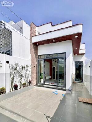  CẦN BÁN NHÀ CẤP 4 - GIÁ GIẢM SÂU CHỈ 400 TRIỆU