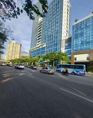 bán nhà tại đường võ chí công 365m2, giá: 130 tỷ. tây hồ