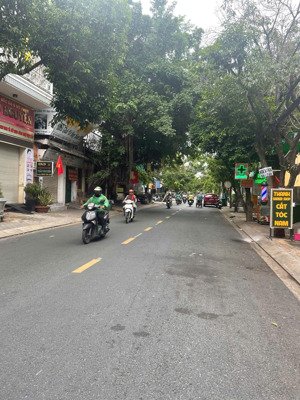 bán nhà đường số 47 ngang lớn 8.5m . chỉ 14 tỉ nhỉnh