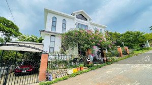 siêu phẩm! - biệt thự 200m² măng lin - giá 10 tỷ, sổ hồng - sở hữu căn villa lý tưởng tại đà lạt