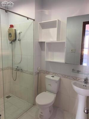 Cần cho thuê gấp căn hộ 44 Đặng Văn Ngữ Phú Nhuận , Dt 70m2, 2 phòng ngủ, nhà có nội thất đầy đủ, nhà rộng thoáng mát, giá thuê 13tr/th. Xem nhà liên hệ Vân 0908726719