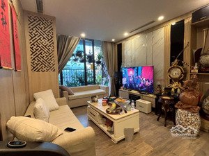 chính chủ cần bán gấp căn góc siêu đẹp tại quận tây hồ, thuộc khu ngoại giao đoàn . lh : 