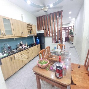 chủ ngộp bank cần sang nhượng căn nhà phố bà triệu- hà đông 52m 7.8 tỉ