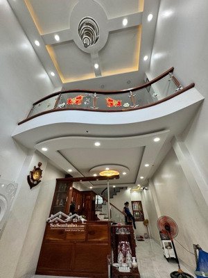 nhà đẹp 5 tầng,nội thất gỗ hương - 4.2x14m - hẻm thông 6m ngay kinh dương vương giáp q6 - chỉ 7.19t