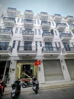nhà đẹp khu vip thoại ngọc hầu có thang máy 4*20m 3,5 tấm 6pn 7wc 6 máy lạnh