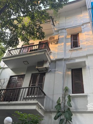 bạn đang kiếm một ngôi nhà có không gian sống đỉnh cao
biệt thự liền kề căn góc tại kđt xala-hà