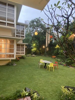 bán biệt thự ngay mặt tiền quốc hương q2 diện tích sử dụng 617m2 đất (ngang 22x25) trệt 3 lầu