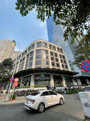 cho thuê toà nhà góc 3 mặt tiền 19 nguyễn hữu cảnh p22 quận bình thạnh