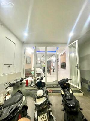 HOT HOT- NHÀ 3 TẦNG VỊ TRÍ ĐẸP HÒA CƯỜNG BẮC- SÁT NGUYỄN HỮU THỌ- 135M2- GIÁ ĐẦU TƯ CỰC RẺ.