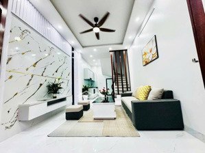 bán nhà, mặt ngõ thông, ở ngay, tứ liên, tây hồ, dt: 43m2, giá: 9 tỷ 680 triệu. lh: 