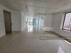 cho thuê mặt bằng văn phòng phố hồng tiến- bồ đề- long biên 130m2 giá 14 triệu / tháng