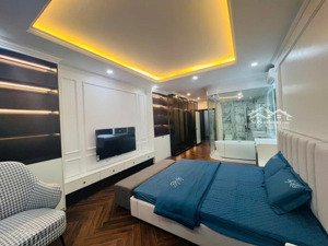 nhà mới ngô thì nhậm. nội thất xịn xò ô tô đỗ