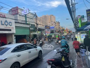 chính chủ gửi bán lô đất mặt tiền lê văn lương phước kiển, dt 10x60m giá bán 27tr/m2 lh 