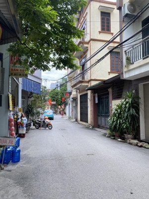 bán gấp lô đất đẹp đại mỗ gần ub phường, dt55m2 giá 10.2tỷ, đường thông ô tô tải tránh nhau, kd tốt