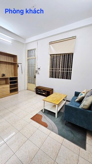 cho thuê căn hộ 212b nguyễn trãi ngay ốc đào, 60m2 2pn, 1 phòng khách, 1 bếp, 1 toilet, 1 phòng tắm