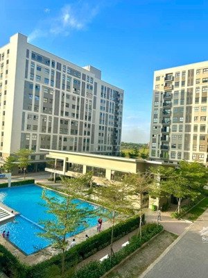 block mới 100% miễn phí quản lý a1,b1 ehomesouthgate
giá thuê căn 1pn (51m2) : 3tr/tháng nhà trống