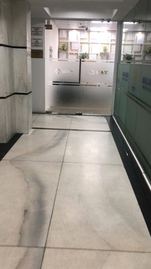 chính chủ - bán 1/2 sàn văn phòng tầng 8 169 ngọc vũ building, phường trung hòa, tp hà nội