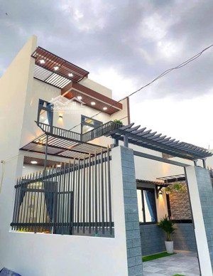 bán gấp nhà đường hùng vương , phường 6 , tp tân an 120m2 nhà đẹp full nội thất shr