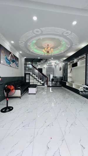 nhà quận 7 có 2 tầng hẻm 4m, ngang 5m dài 12,5m , hoàn công đủ - 5,35 tỷ