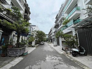 bán gấp nhà green park vĩnh hưng. lô góc 3 thoáng 100m2 26 tỷ