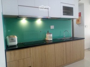 căn góc 2pn2wc view thành phố có nội thất giá 2.8 tỷ. liên hệ em: 