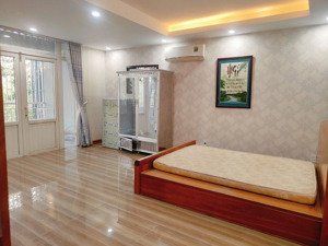 cho thuê nhà phố unitow tpm mặt tiền đường trục chính