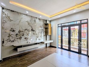 nhà mặt đường tuyến 2 văn cao thang máy gara ô tô, 80m2x5 tầng, giá 12,5 tỷ