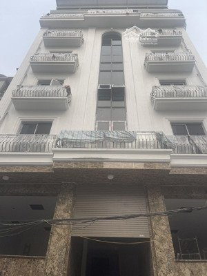 cho thuê nhà ngõ 120 phố trần cung,diện tích 75m * 7,5 tầng,thông sàn,thang máy,giá 45 triệu