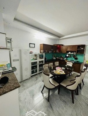 bán nhà hẻm vip đường bờ bao tân thắng dt 4x20 đúc 1 trệt 2 lầu sân thượng bán 10,7 tỷ 