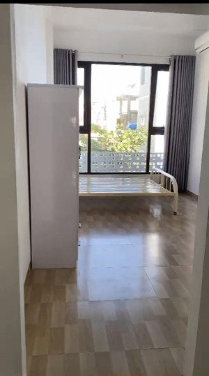 bán toà căn hộ 4 tầng đường đoàn quý phi gần đh kiến trúc , dòng tiền 30tr/th