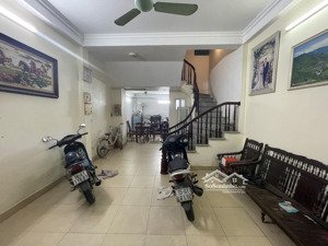 nguyễn đổng chi - nhà dân xây 5 tầng chắc chắn - khu vực trung tâm - mua ở tốt