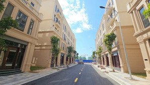 cần bán căn thiên nga 80m2 để hoàn thiện căn thiệt thự hoàng gia